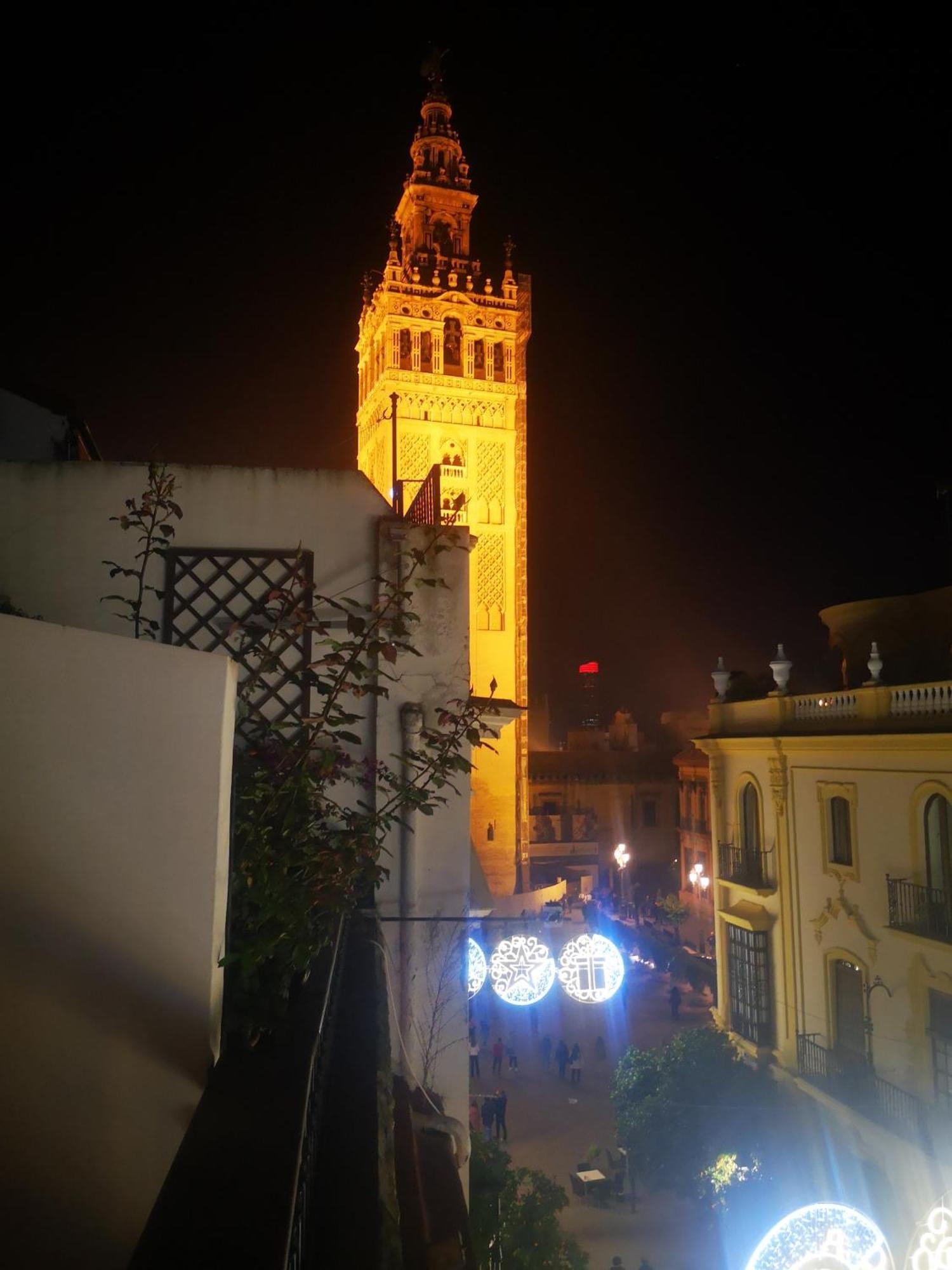 Ferienwohnung Duplex Luxury Giralda With Terrace Sevilla Exterior foto