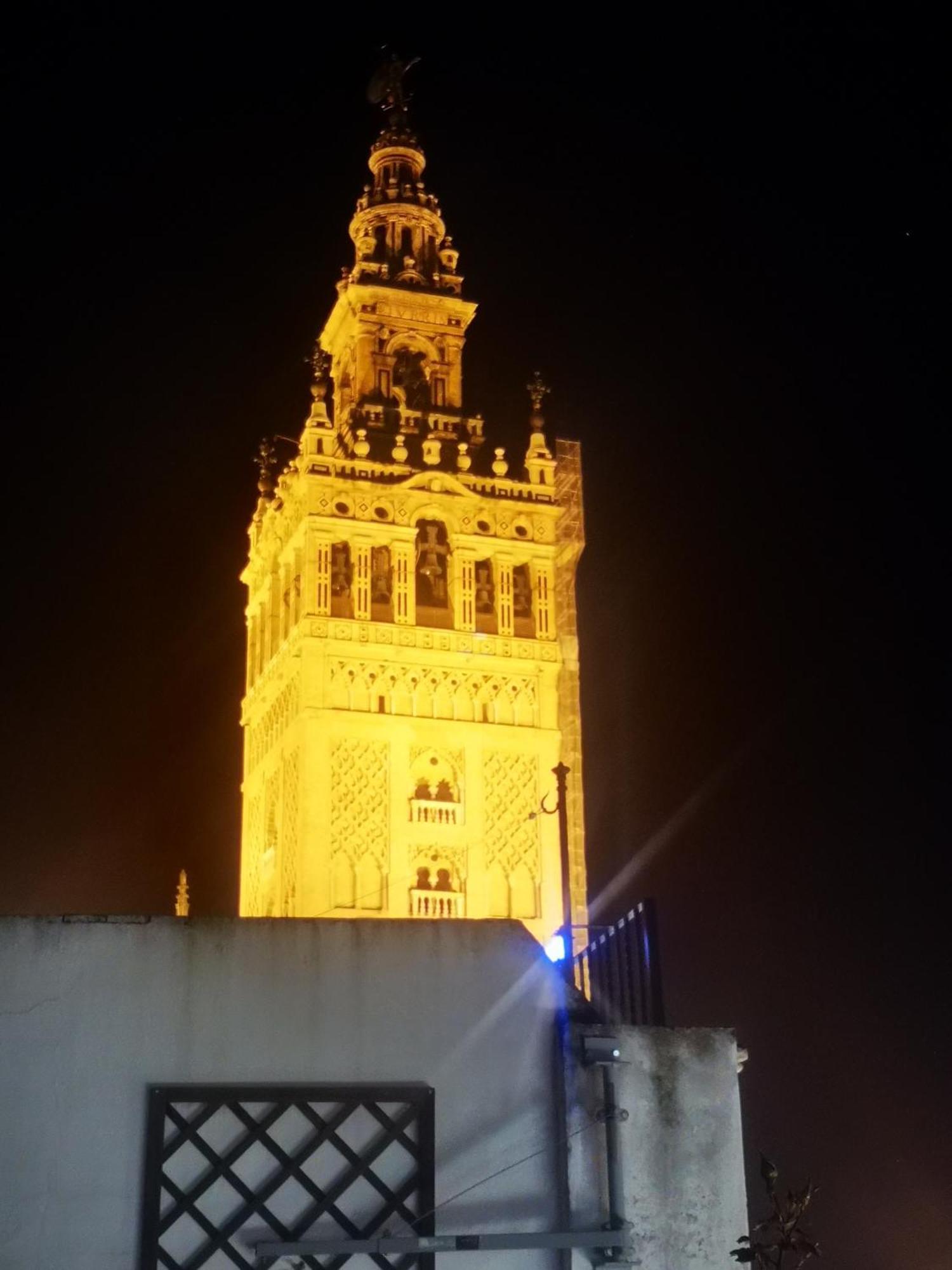 Ferienwohnung Duplex Luxury Giralda With Terrace Sevilla Exterior foto